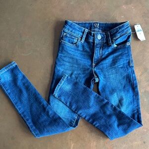 GAP Women's Classic Indigo Skinny Jeans